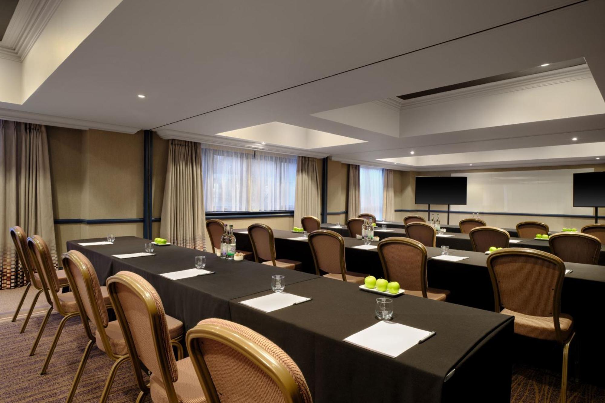 Marriott Holyrood 4* Эдинбург