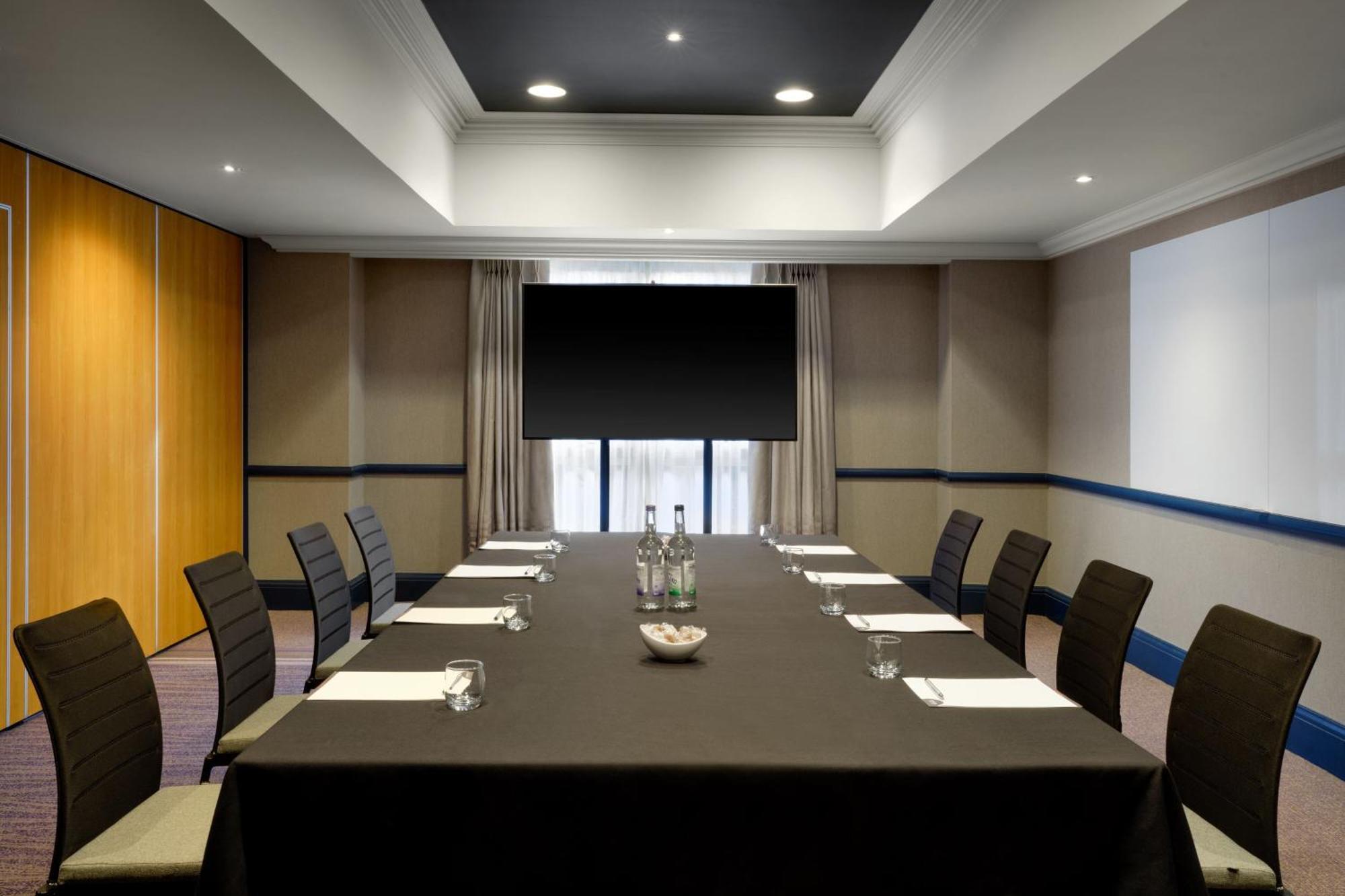 Marriott Holyrood Отель