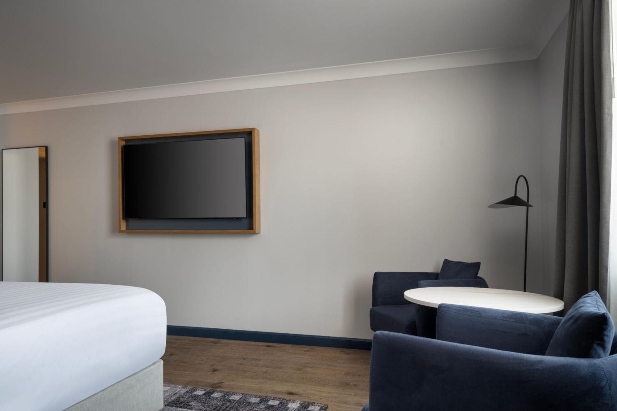 Отель Marriott Holyrood Эдинбург