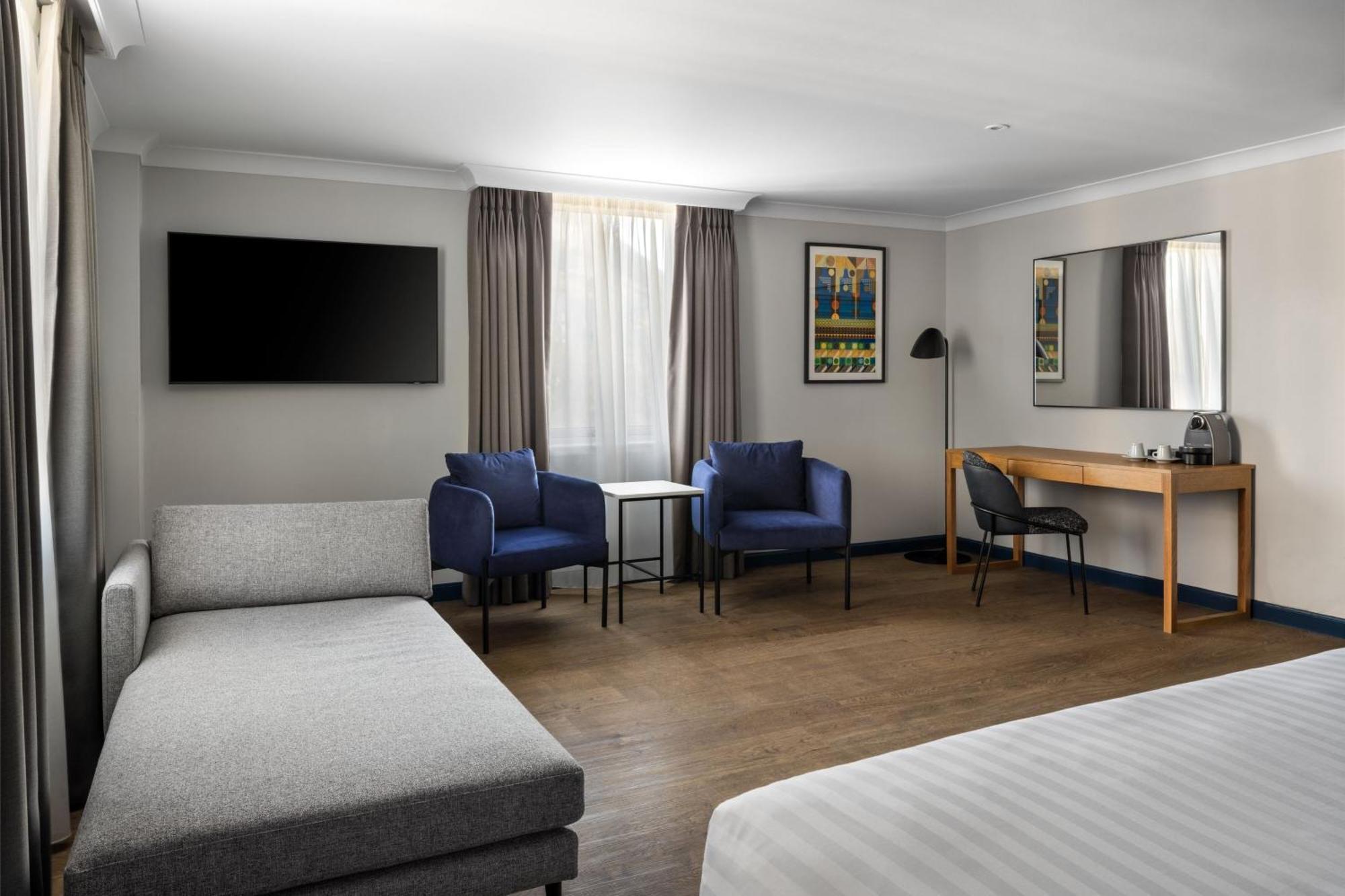 Marriott Holyrood Отель Эдинбург