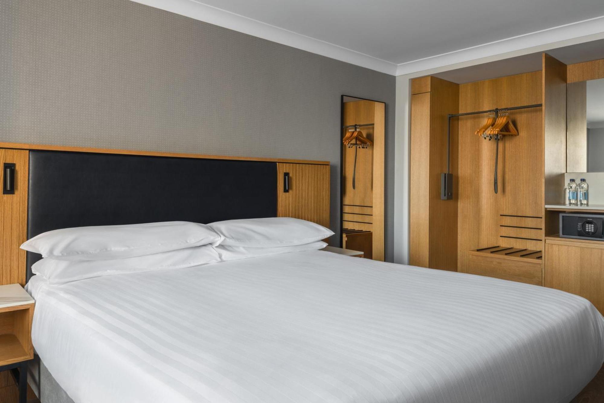 Marriott Holyrood 4* Эдинбург