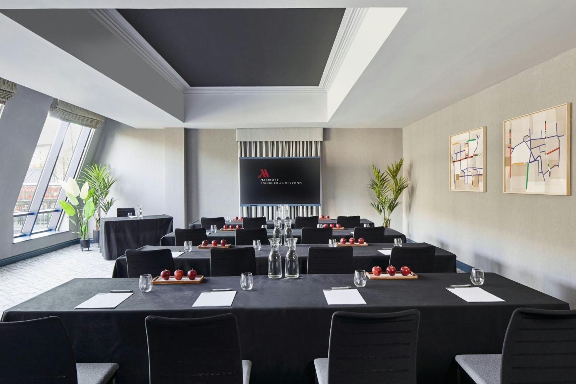 Marriott Holyrood Отель